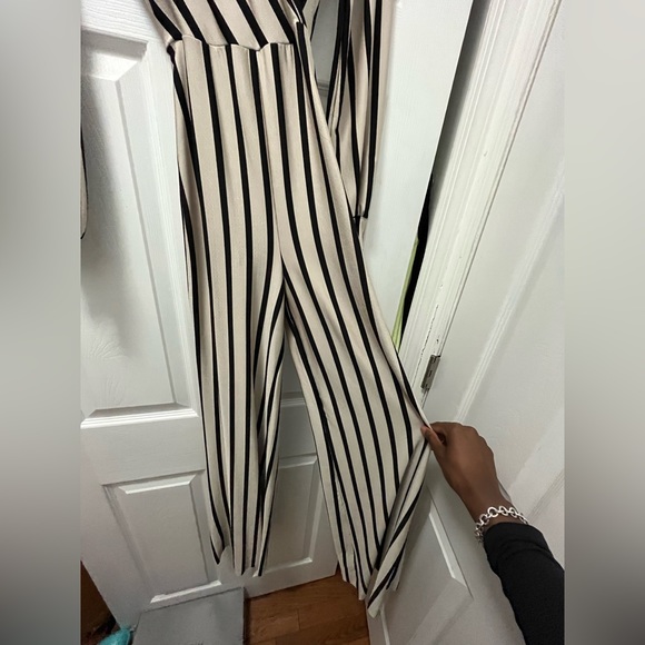 NWT fashionnova jumpsuit - Picture 3 of 4